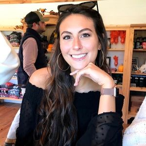 Meet your Posher, Abby